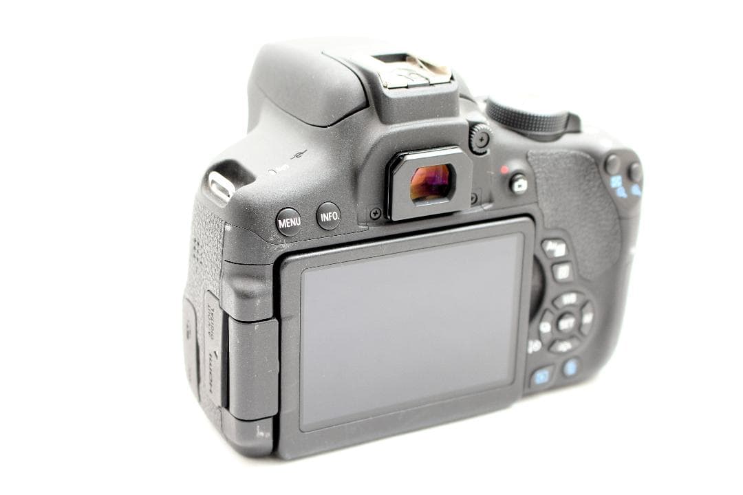 Canon EOS kiss X8i ダブルレンズキット