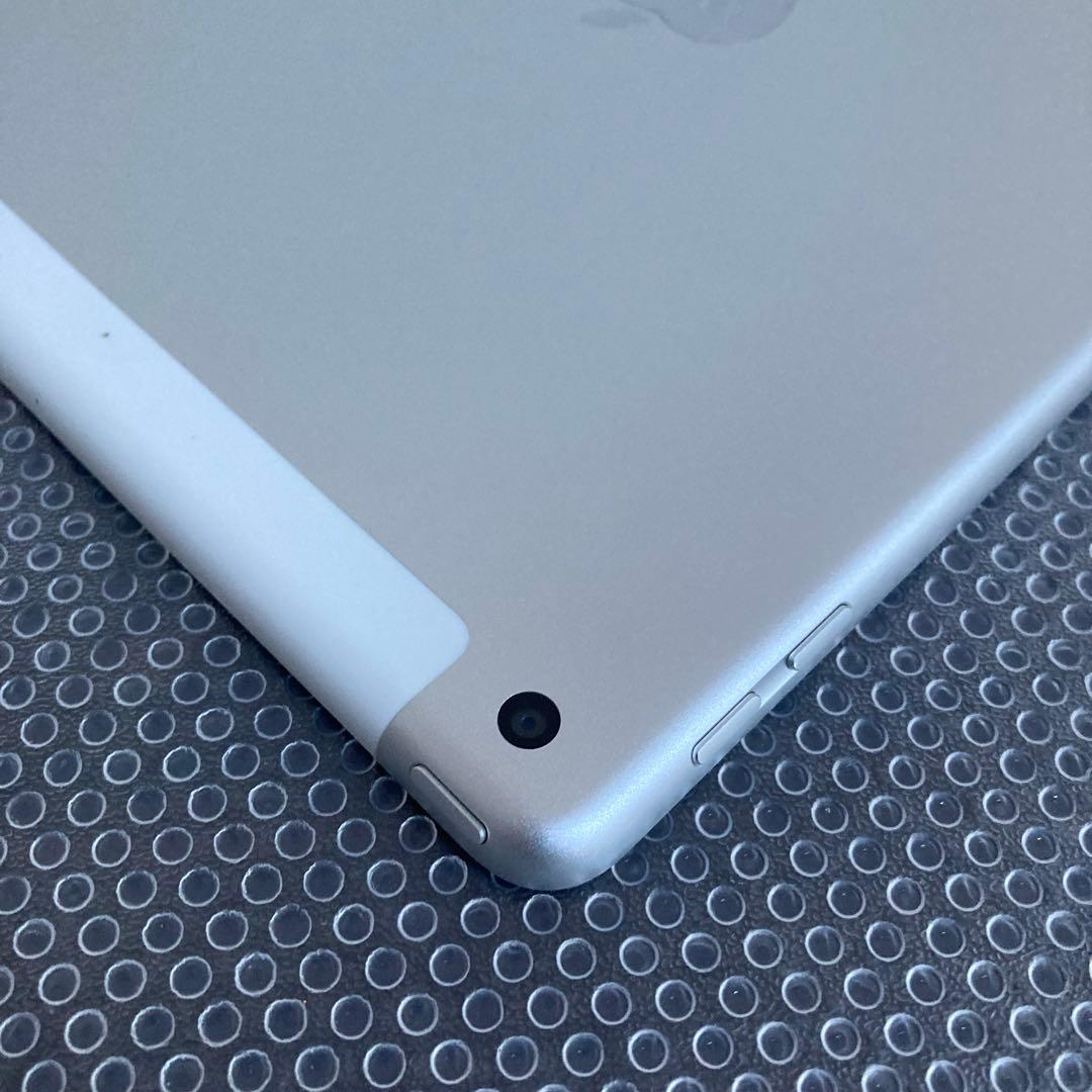 3169【早い者勝ち】iPad5 第5世代 32GB SIMフリー☆