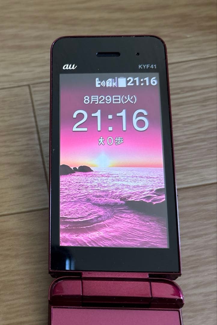 au KYF41 ピンク折りたたみ式携帯電話