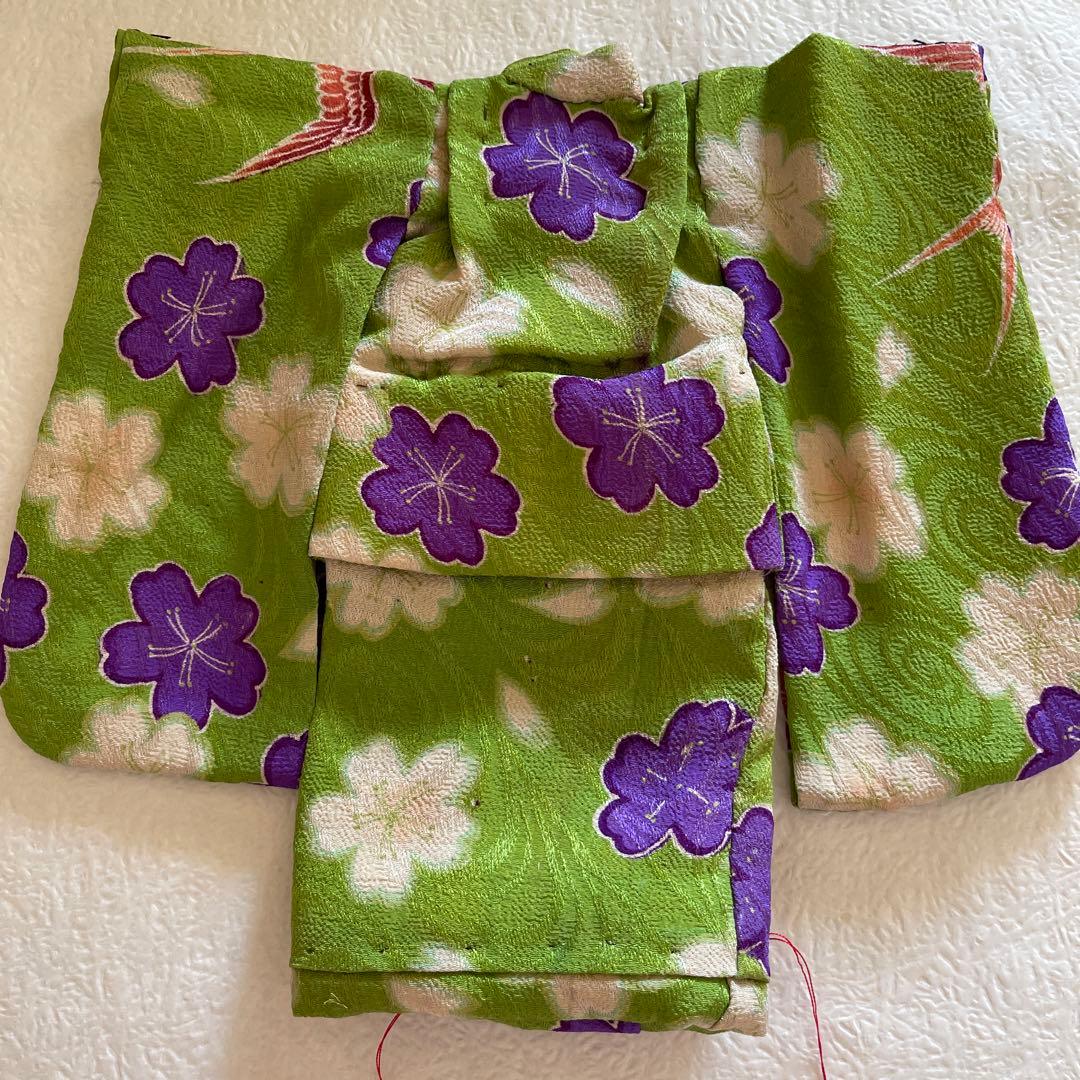 2409133 人形の着物　古布紋縮緬　6号　桜柄　つばめ？