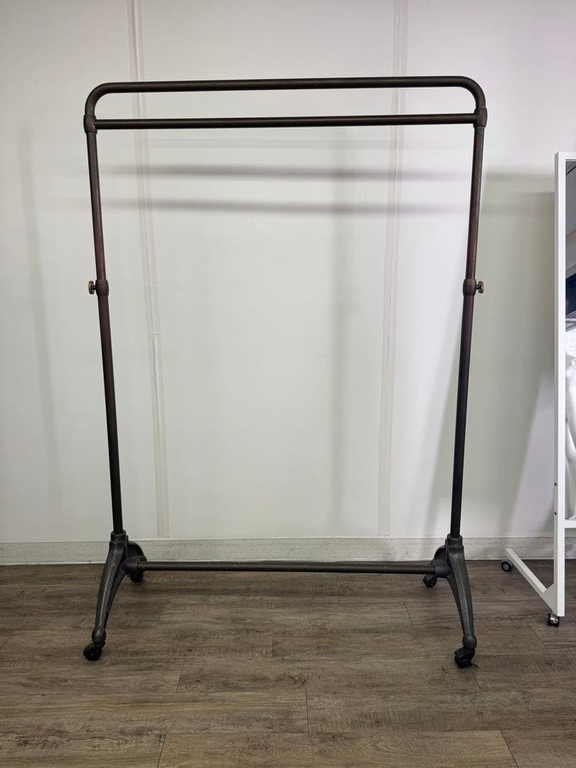 ユウテンジ　④ 西川金太郎　ハンガーラック