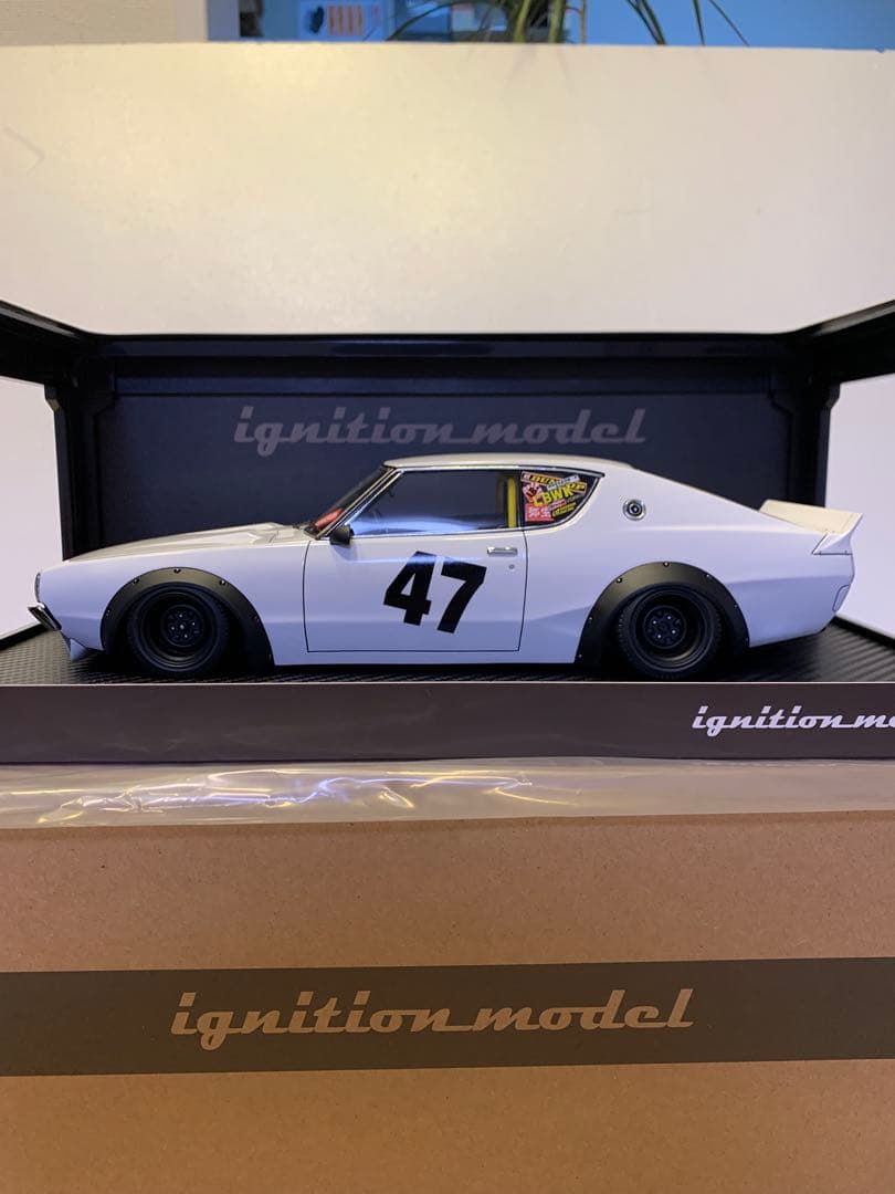 イグニッションモデル　1/18 LBWK ケンメリ ホワイト　3218