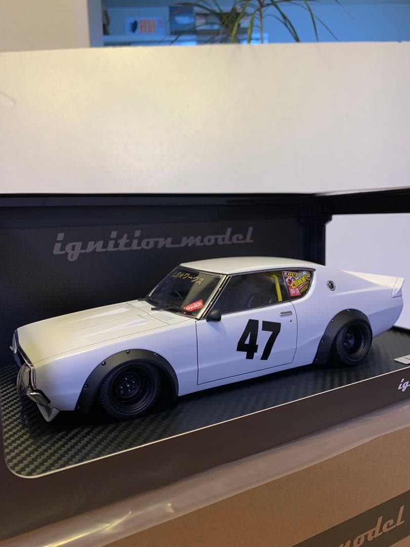 イグニッションモデル　1/18 LBWK ケンメリ ホワイト　3218