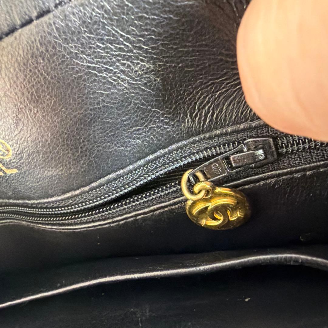 Chanel 黒 キルティング ショルダーバッグ　シャネル マトラッセ