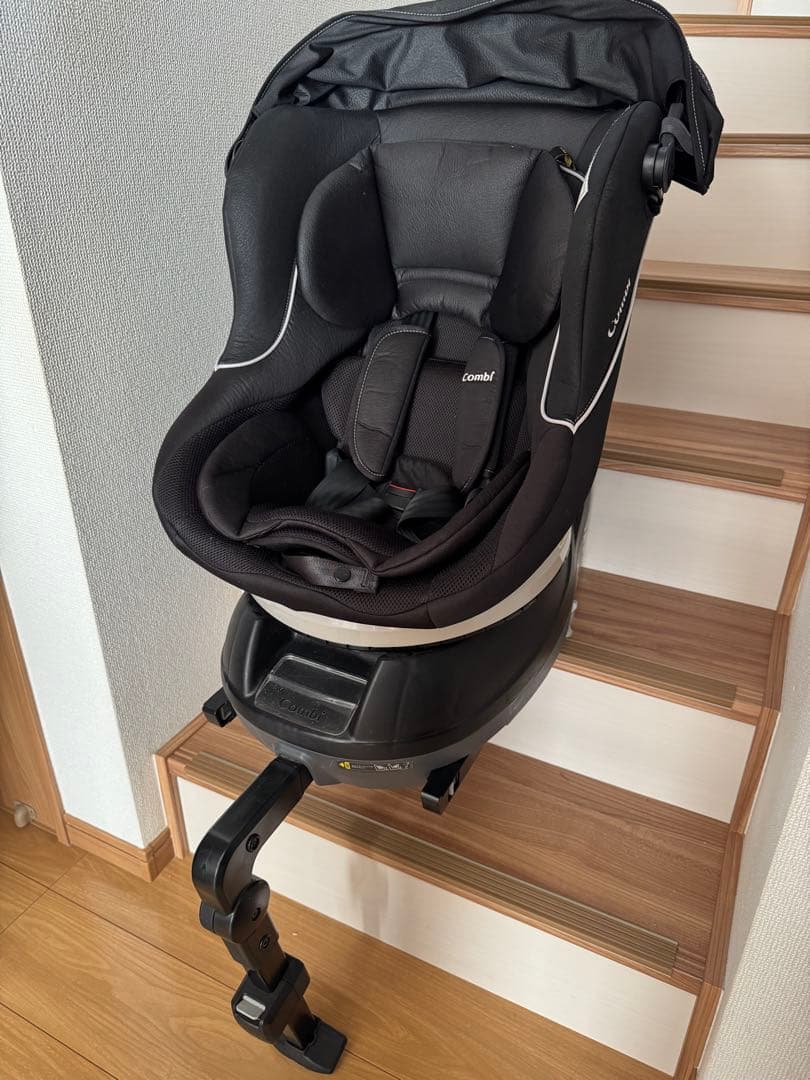 土日限定値下げ‼︎‼︎ Combi クルムーヴ ISOFIX