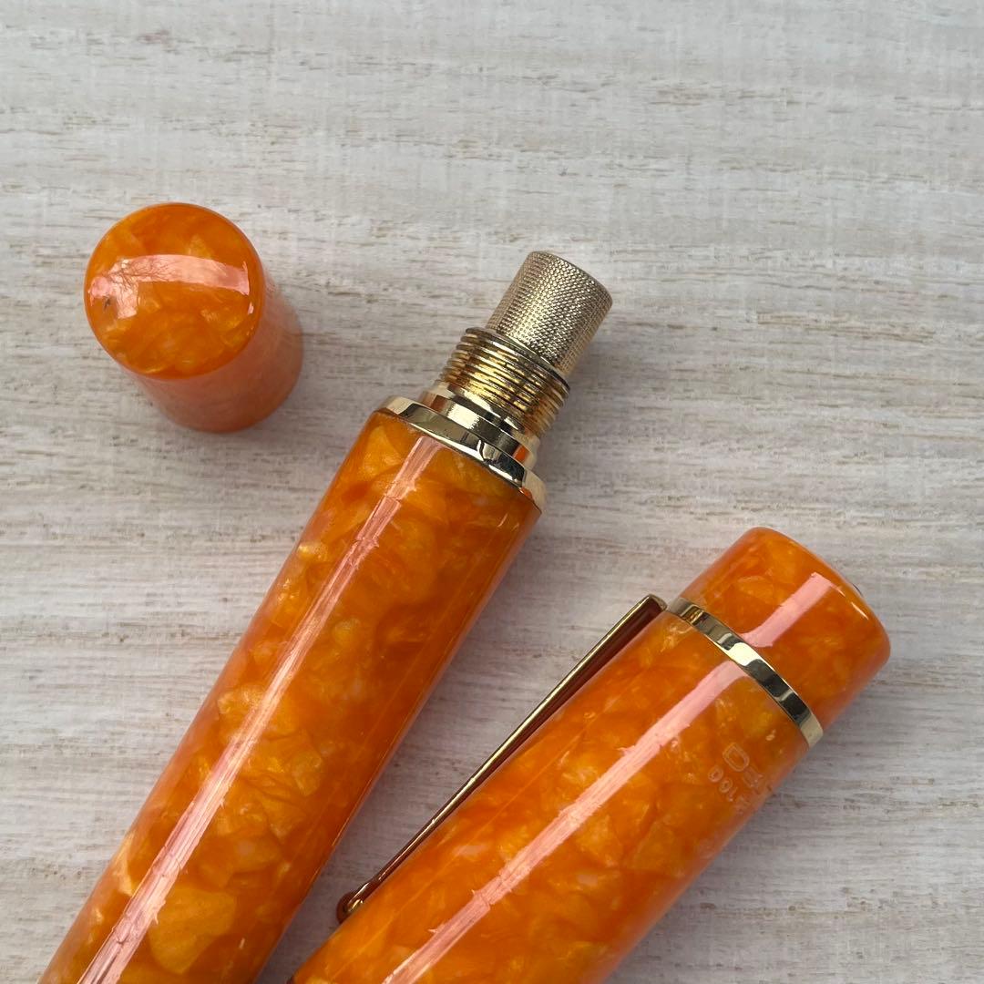 デルタ ドルチェビータ オーロ バーメイル ピストンフィリング 万年筆 字幅 F