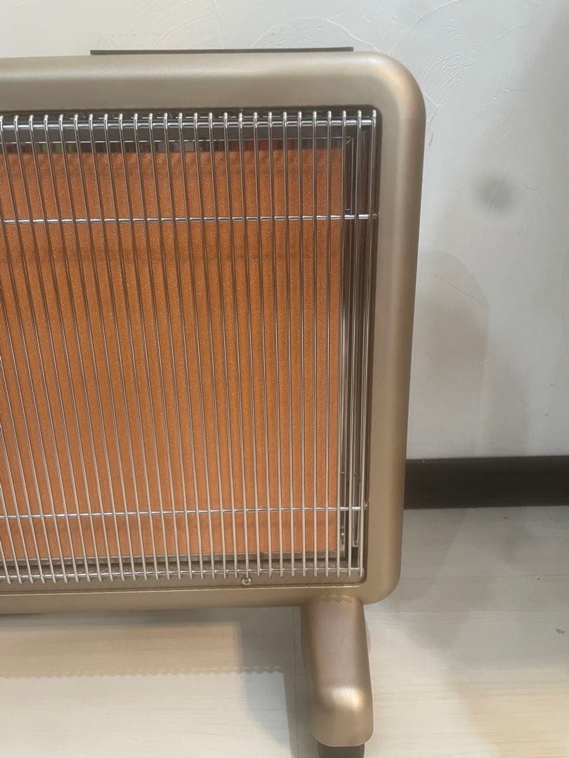 【未使用品】サンルミエ N700L-GR 遠赤外線暖房器