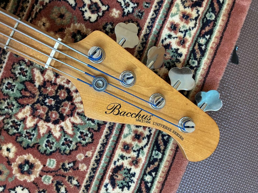 Bacchus ジャズベース ローステッドメイプル