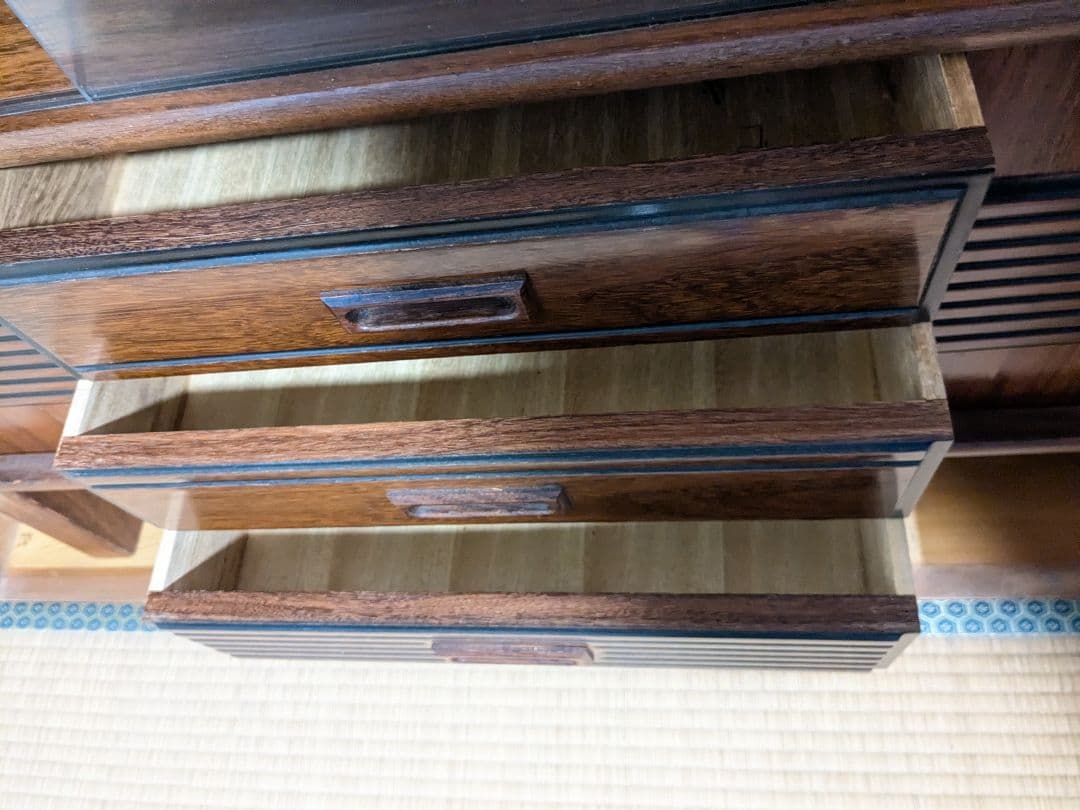 【中古美品】昭和レトロ　木製キャビネット ガラス扉付き　アンティーク