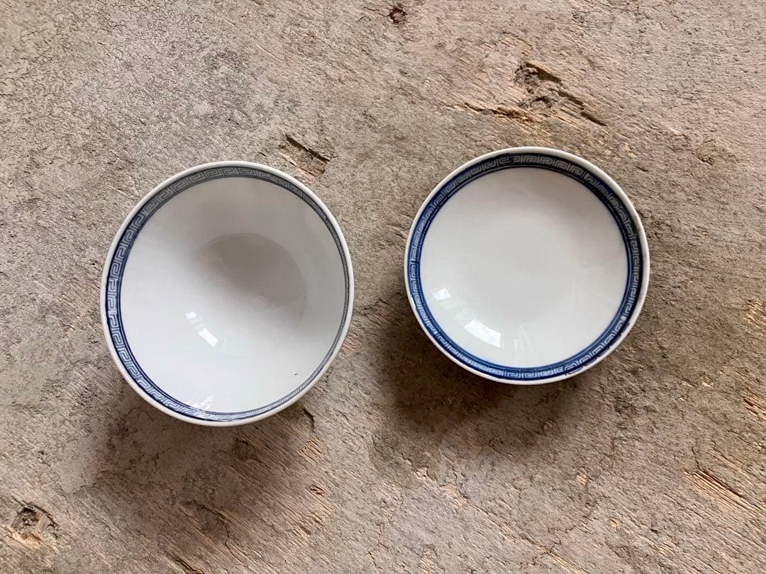 週末お値下げ✅古伊万里✅蓋付き椀18客/染付山水画/骨董/磁器