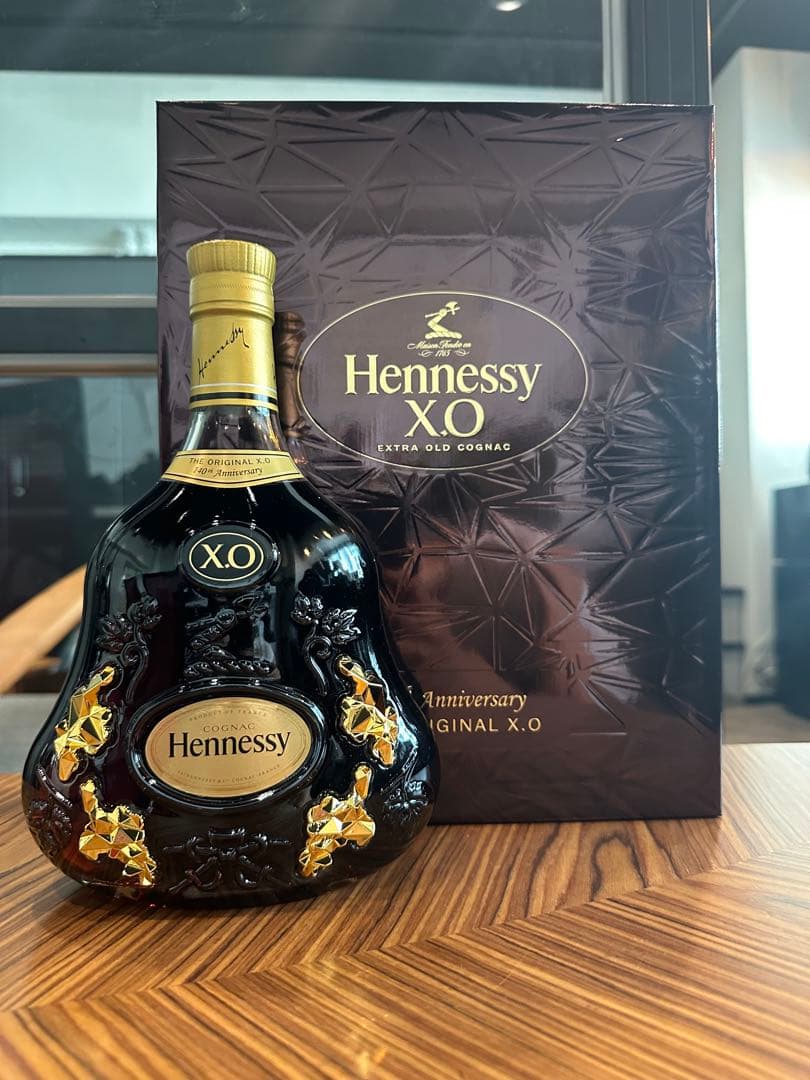 Hennessy XO コニャック 700ml ギフトボックス入り