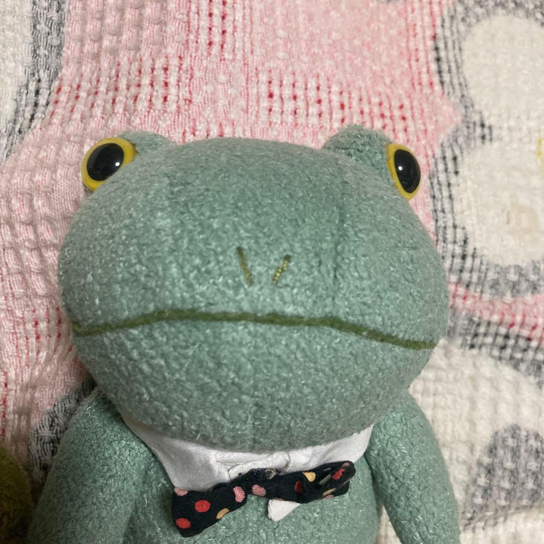 モンスイユ　カエル　ブリトー　ぬいぐるみ　中古品　色違い2こセット