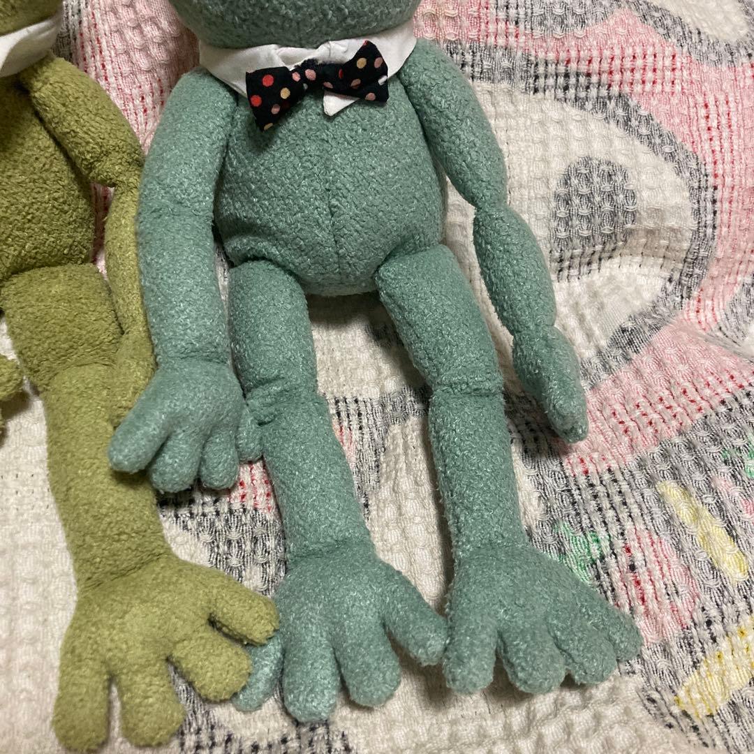 モンスイユ　カエル　ブリトー　ぬいぐるみ　中古品　色違い2こセット