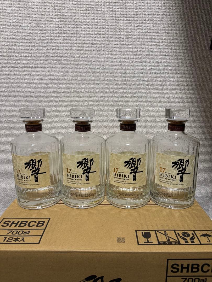 空瓶 響 17年 ウイスキー 700ml 12本セット 傷あり