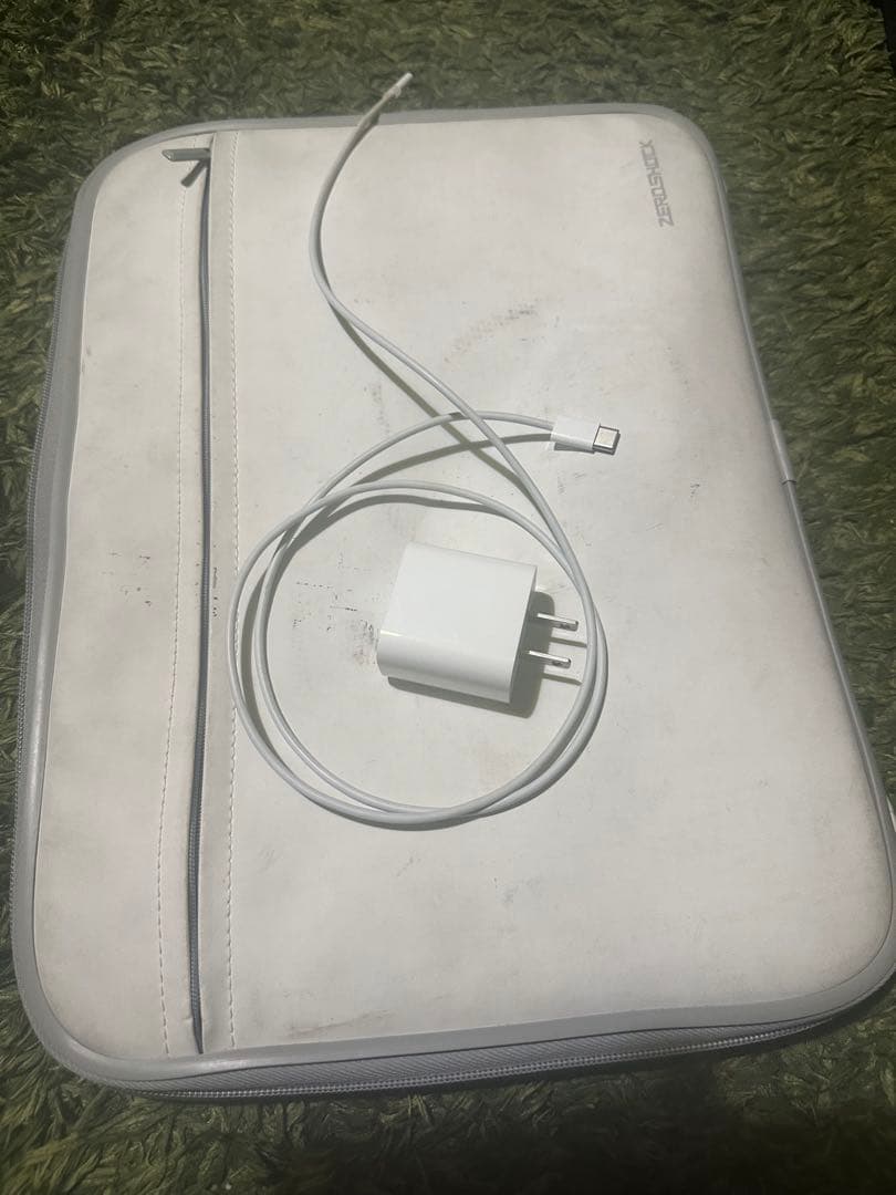 iPad Pro アイパッドプロ　本体とフルアクセサリー