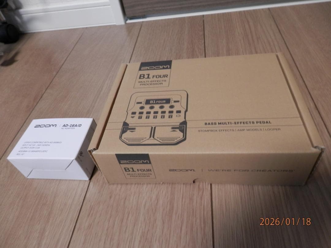 【新品未使用】ZOOM B1 FOUR【純正アダプター付】