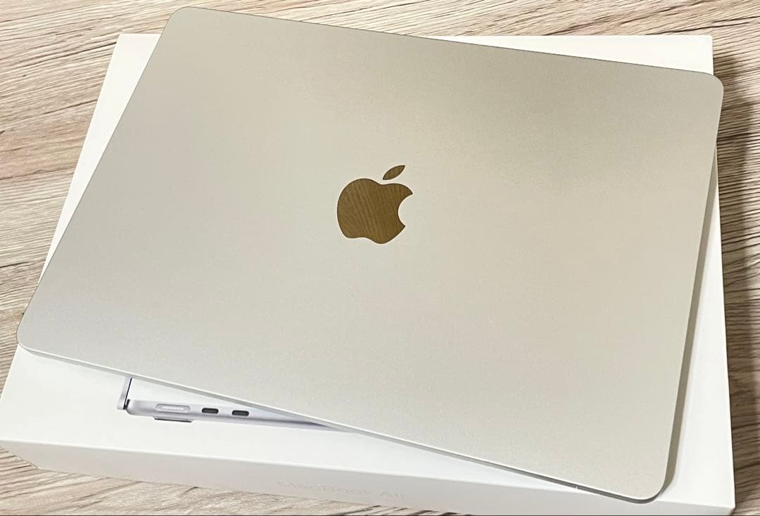 MacBook Air 13.6インチ M2 8GB 256GB シルバー