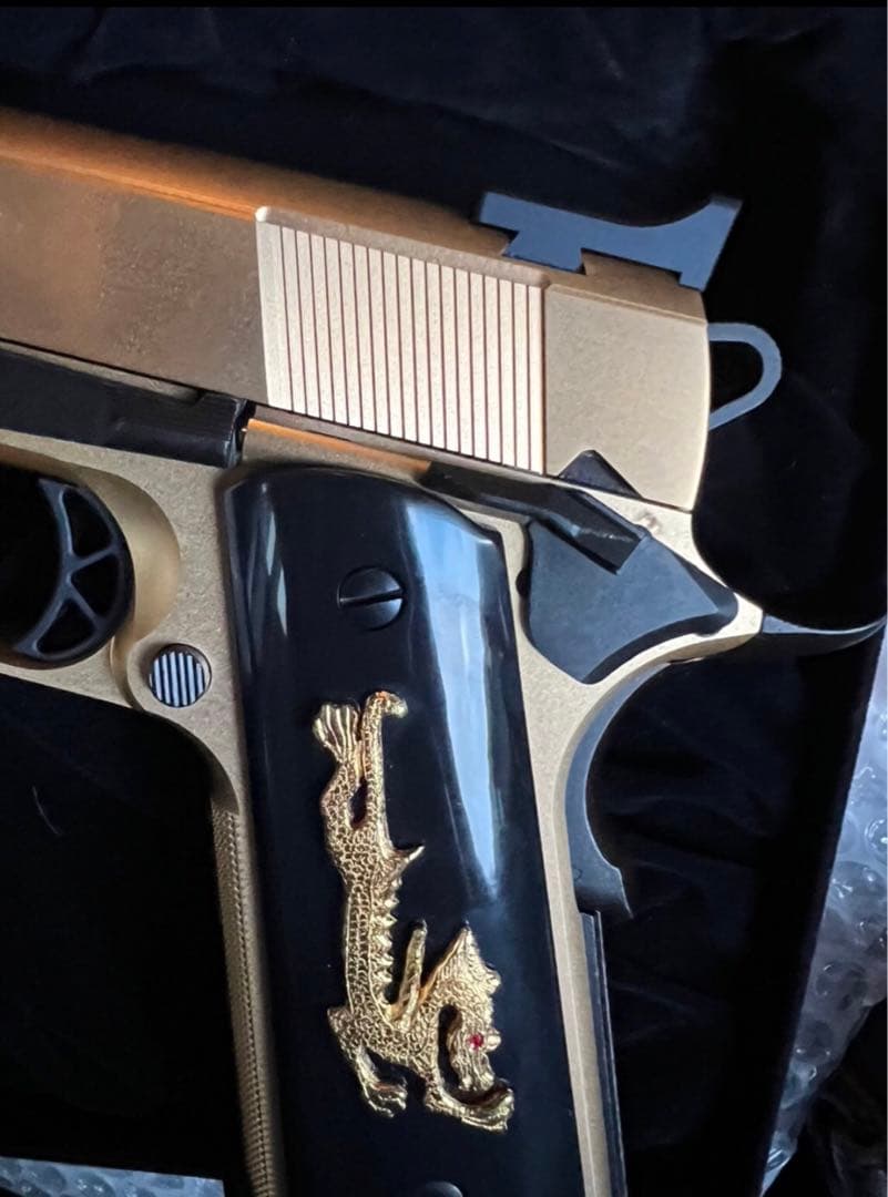 マニア必見新品！希少スペシャルエディション！黄金のガンムービー⭐︎映画フェイスオフ