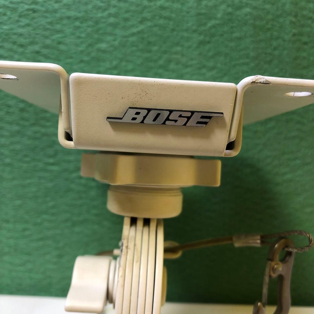 た3● BOSE 111PYW スピーカー 2個セット　吊り金具2個付き