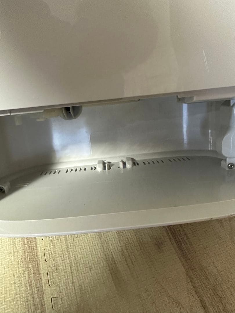 美品　Panasonic 衣類乾燥除湿機 ナノイー搭載 F-YZSX60