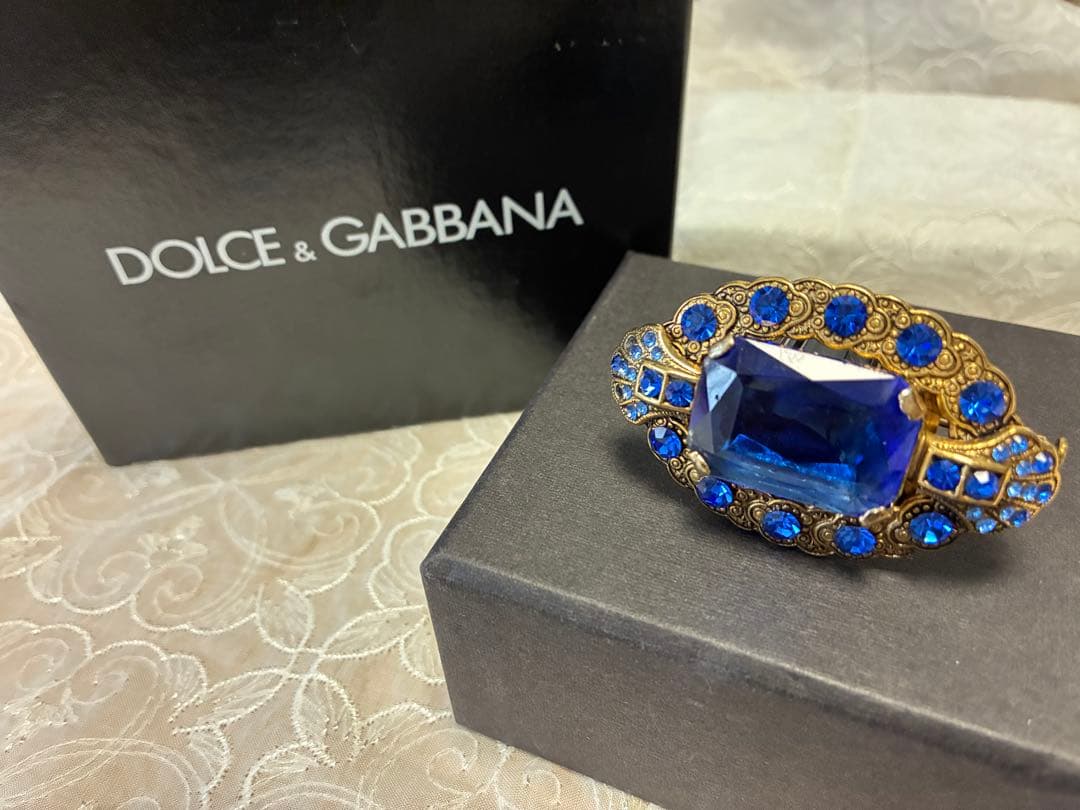 Dolce & Gabbana ブローチ　石外れ有り
