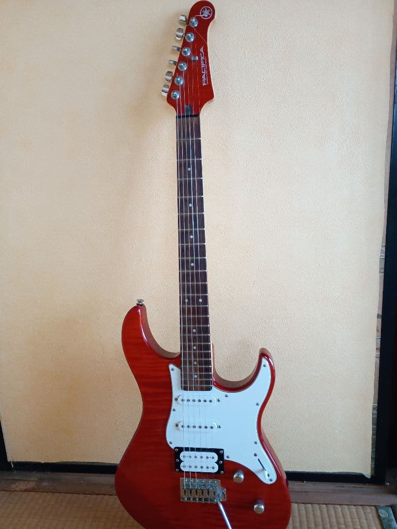 YAMAHA ヤマハ エレキギター PACIFICA 212VFM