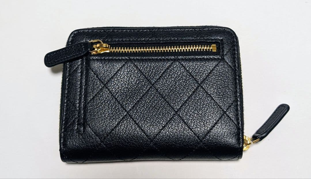 CHANEL 二つ折り財布　ブラック