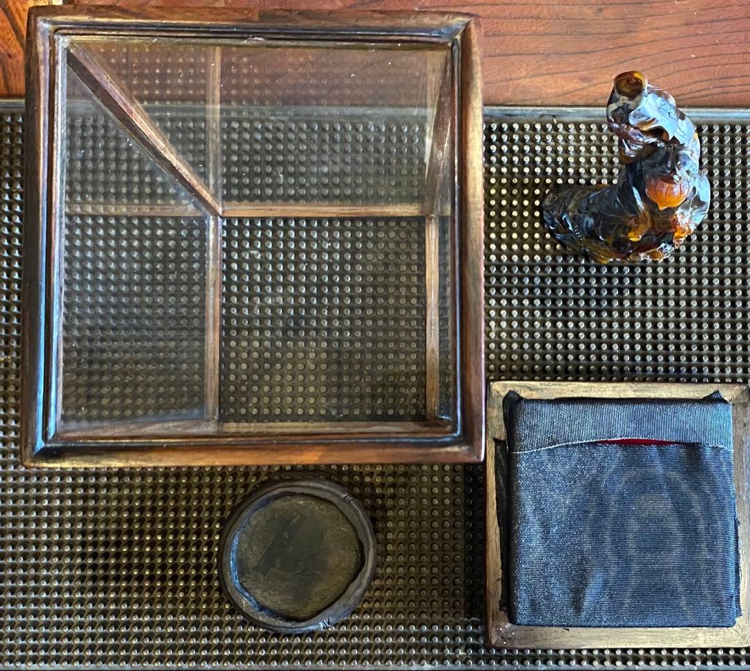 彫刻　弥勒菩薩　バッファロー角 鑑賞台座ケース付　３点セット ヴィンテージ　レア