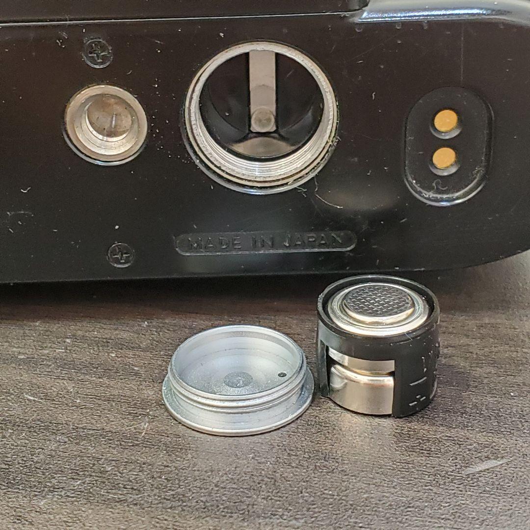 Nikon EM + NIKKOR 50mm F1.8 Ai ストラップ付