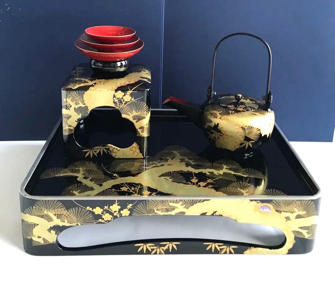 お屠蘇器 銀渕付 黒四つ揃　本松クリ足　松竹梅 金蒔絵 螺鈿 木製漆塗　豪華