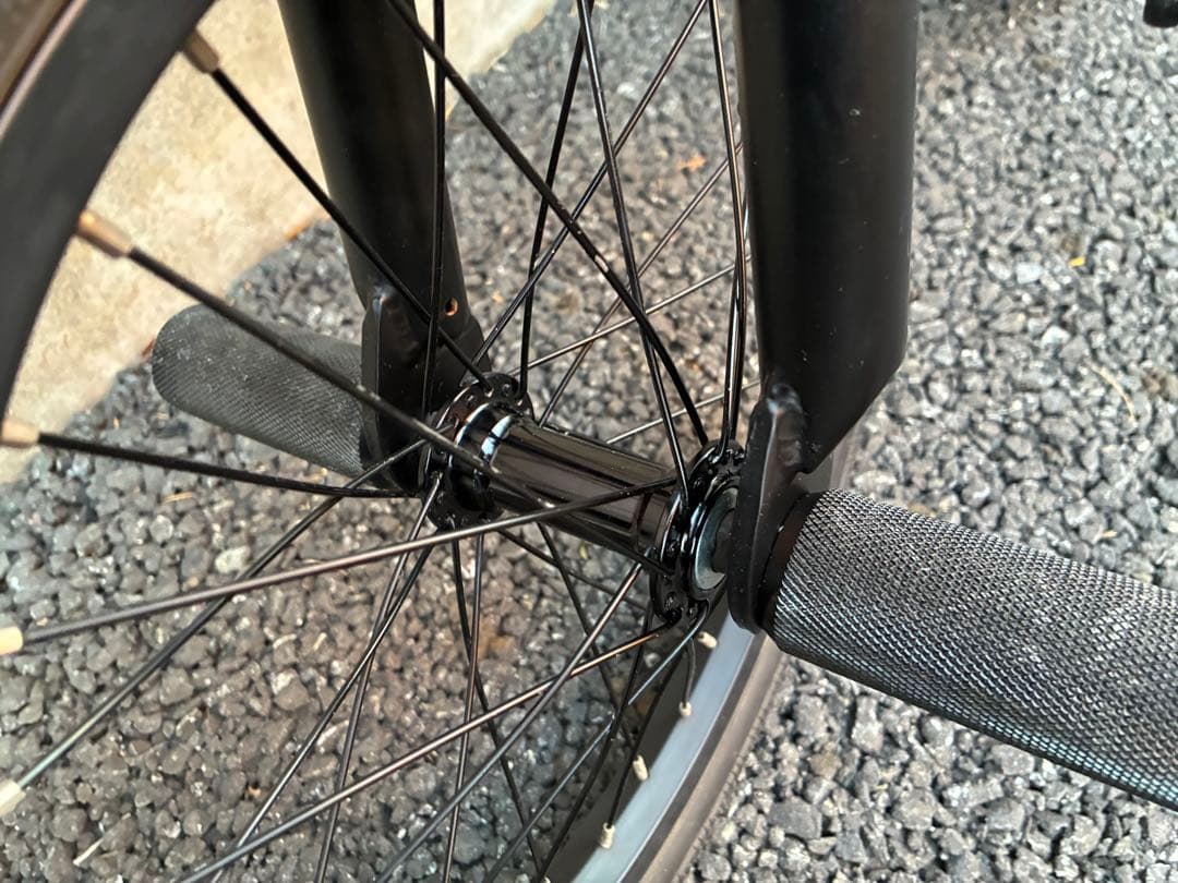 ARES STN BMX 自転車 シルバー・ブラック 16インチ