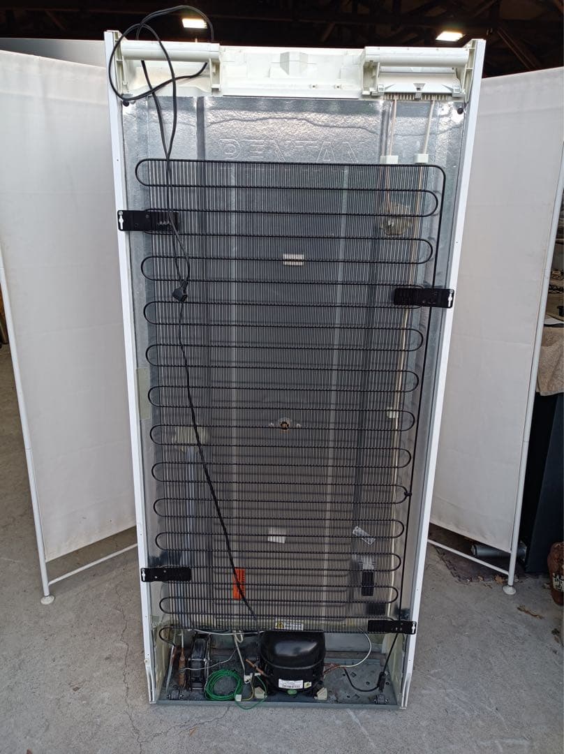 八6751【配送設置料金込み】 DAIREI 冷凍庫 SD-521