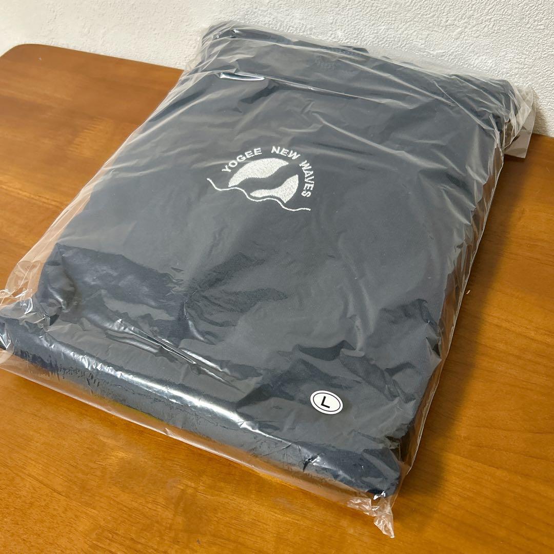【新品未使用】 Yogee New Waves パーカー ロゴ刺繍 フーディ L