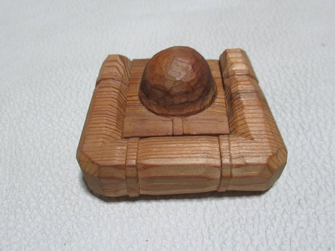 極希少1940年頃◆木彫名工 平安永田一行作『支那事変従軍記念』鉄帽デザイン香合