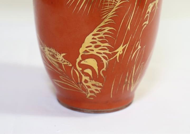 中国　清朝末期　珊瑚釉金彩双耳瓶　送料込み1122