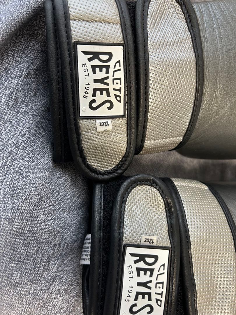 最終値下げ　CLETO REYES ボクシンググローブ グレー