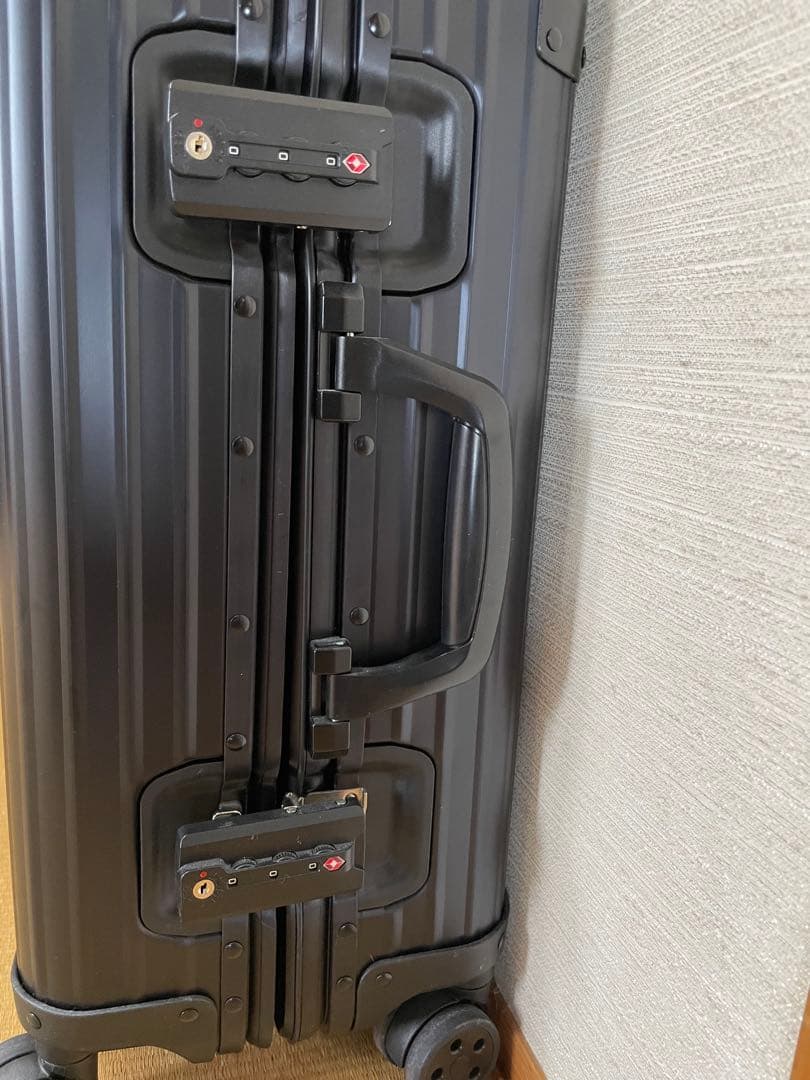 HONMAブラック キャリーケース 約50cm 未使用　値下げ！