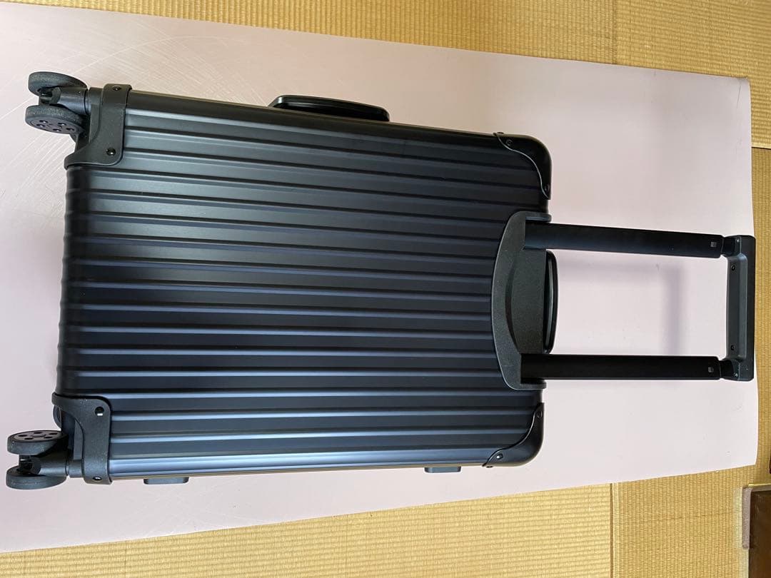 HONMAブラック キャリーケース 約50cm 未使用　値下げ！