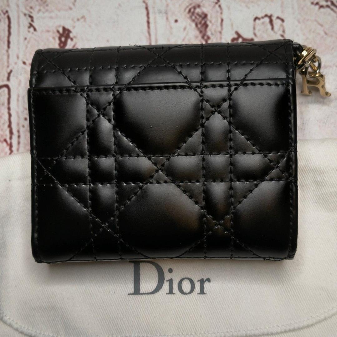 【美品】ディオール 三つ折財布 ロータス カナージュ エナメル ラムスキン／黒E