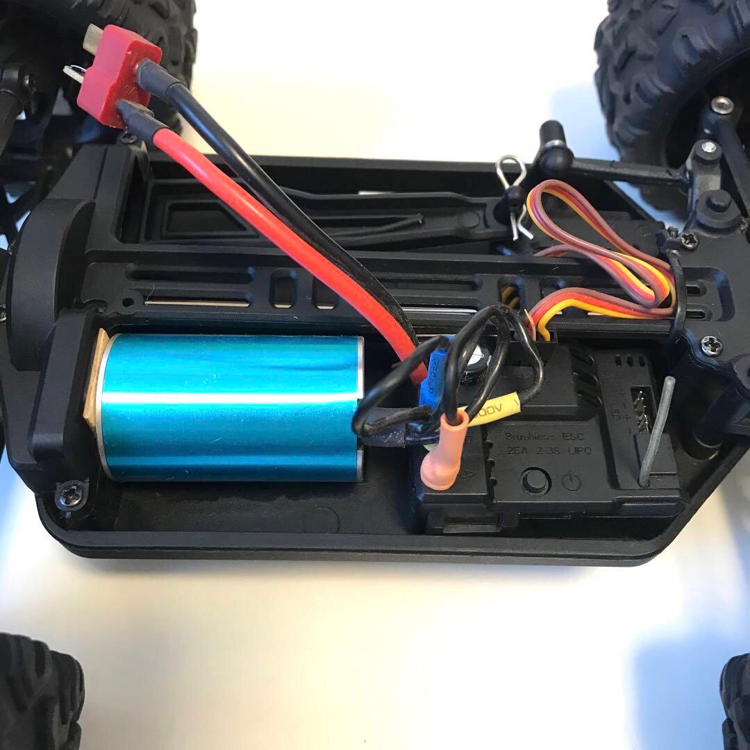 オフロードラジコンカー DEERC 300E ブラシレスモーター