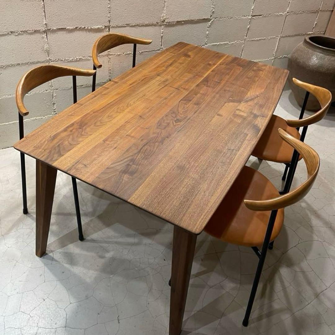 美品　ウォールナット無垢材　ダイニングテーブル　大塚家具　フィガロ　北欧　モダン