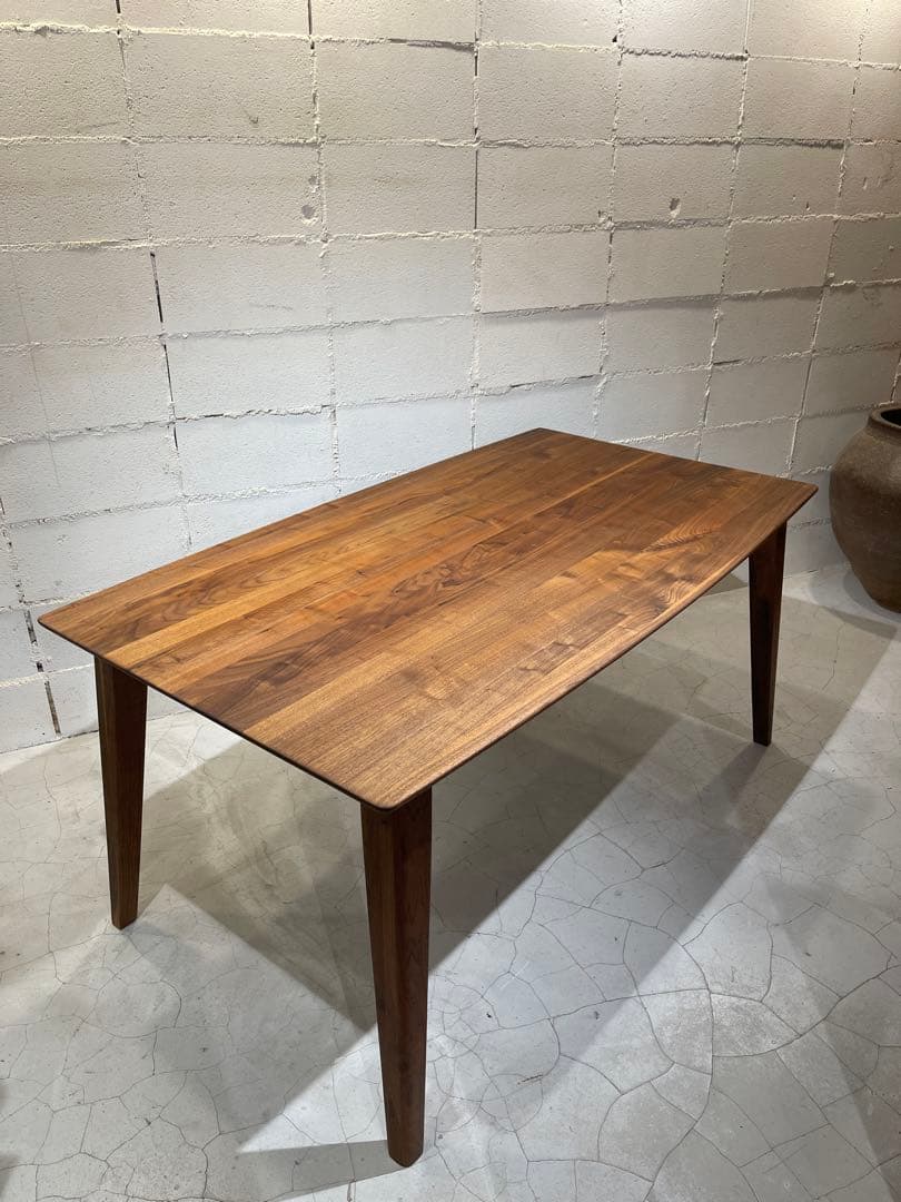 美品　ウォールナット無垢材　ダイニングテーブル　大塚家具　フィガロ　北欧　モダン
