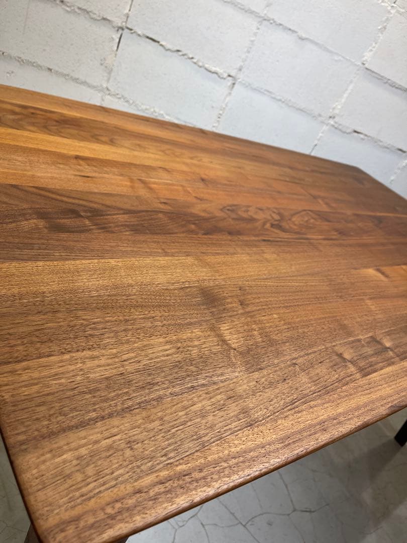 美品　ウォールナット無垢材　ダイニングテーブル　大塚家具　フィガロ　北欧　モダン