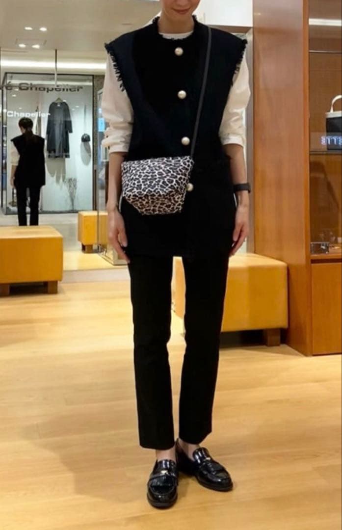 【美品】エルベシャプリエ　2885F パンサーブラン　ポシェット　Sサイズ　白黒