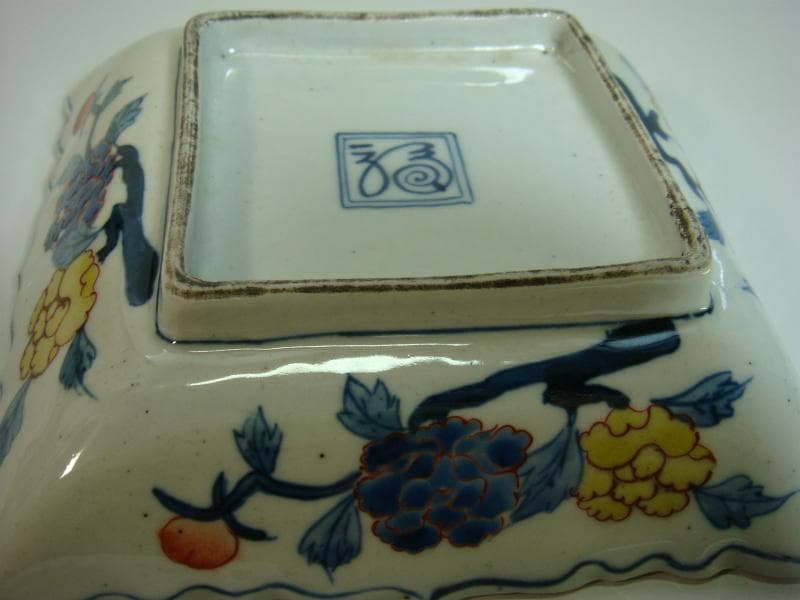 皿■渦福 明 色絵染付 四角皿 花篭 唐草 花尽くし 赤絵 時代物 骨董品■