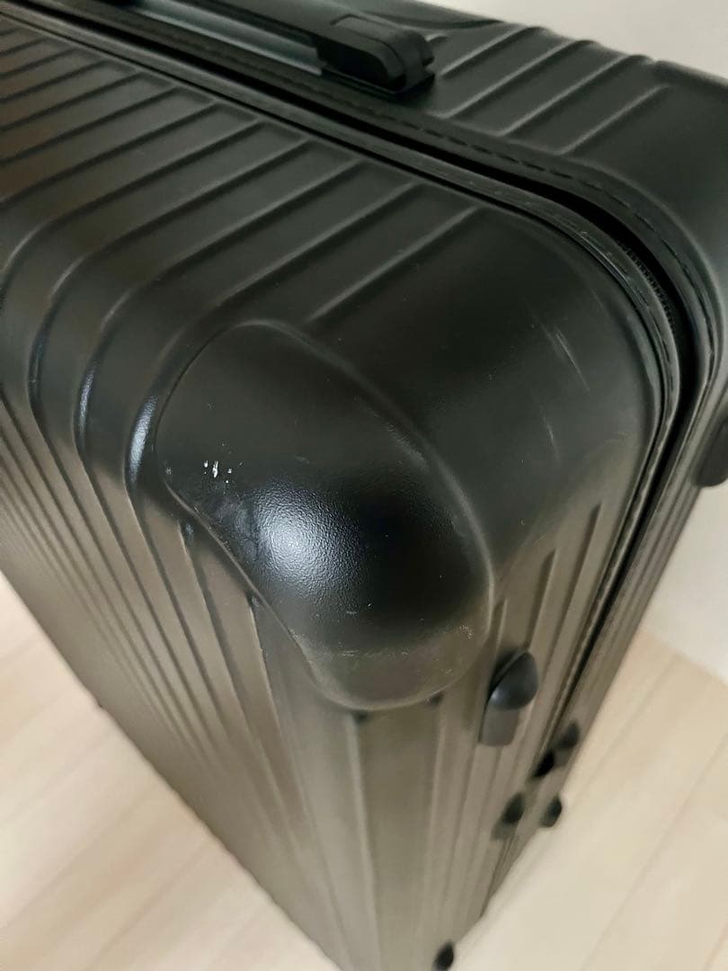 RIMOWA（リモア）スーツケース　エッセンシャル　チェックインL