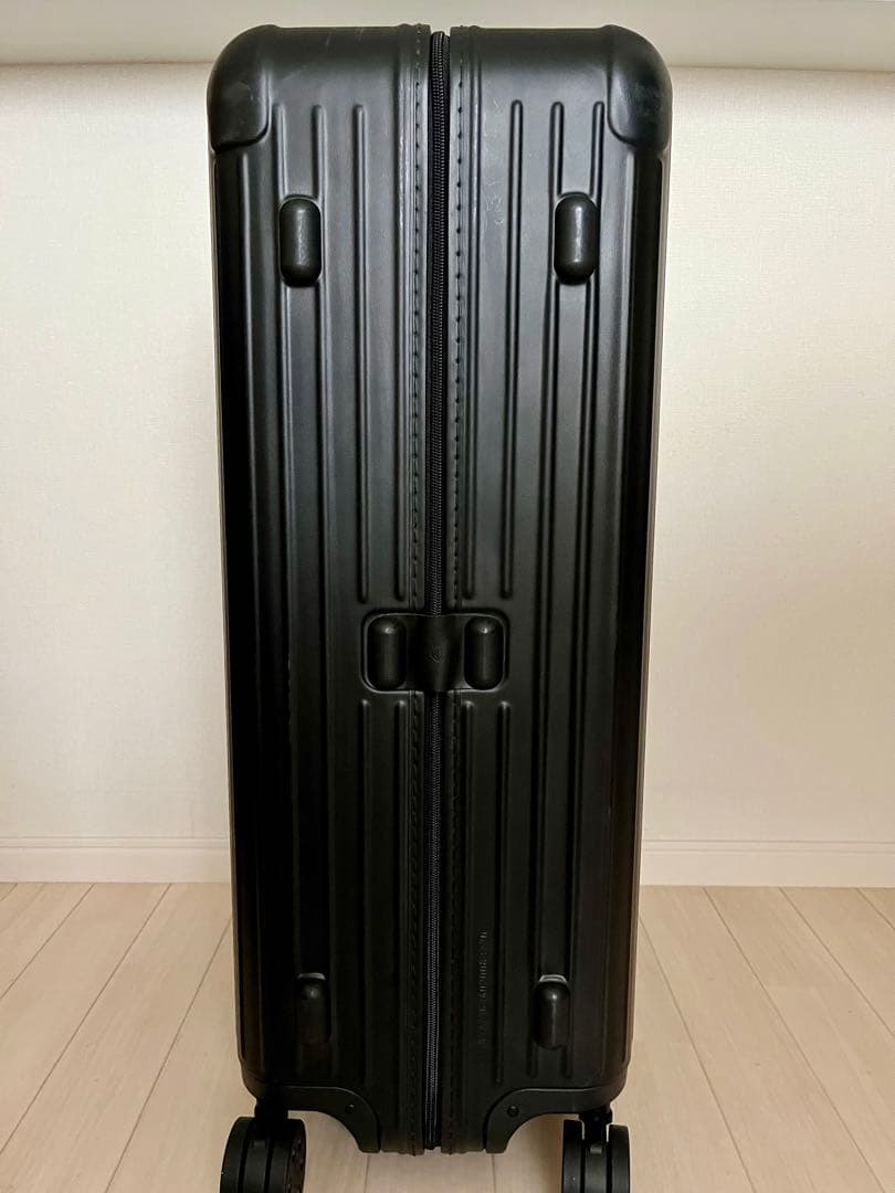 RIMOWA（リモア）スーツケース　エッセンシャル　チェックインL