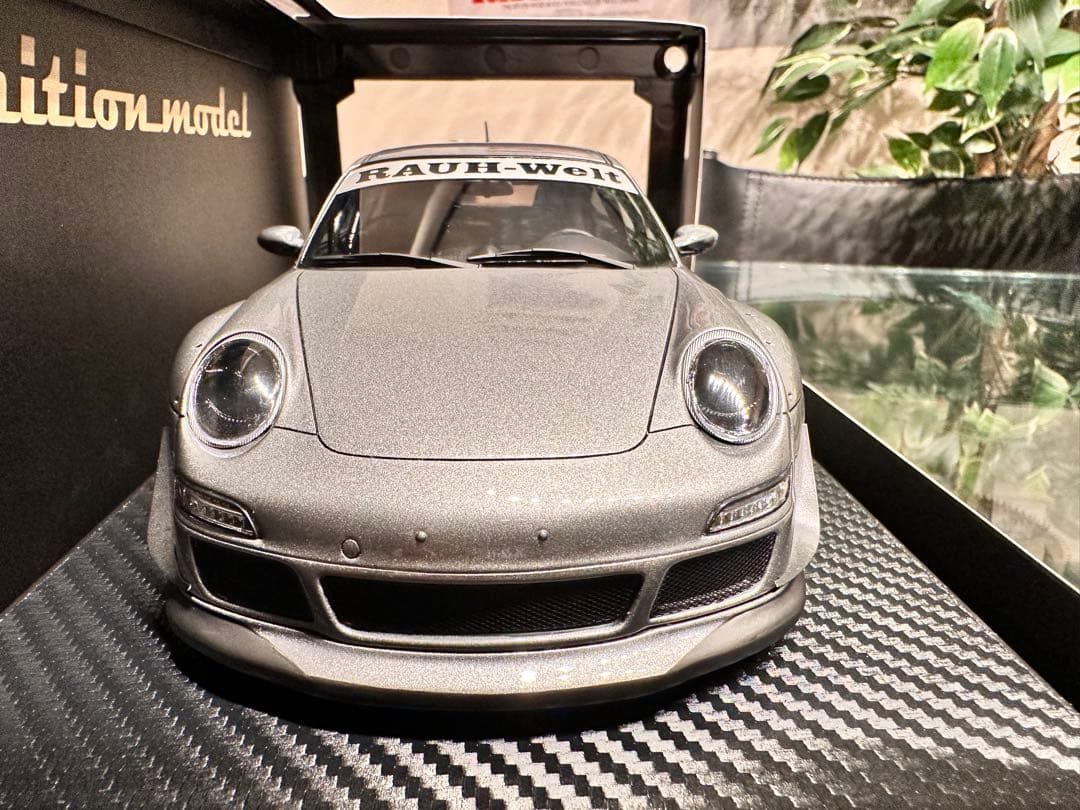 RWB997 シルバー 1/18 ミニカー
