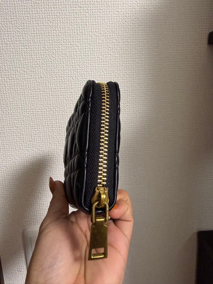 Dior ブラック キルティング ケース