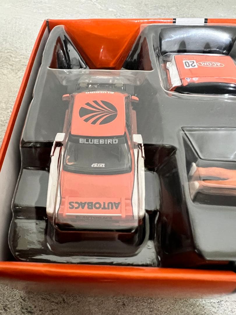 TOMICA LIMITED VINTAGE NEO ブルーバード